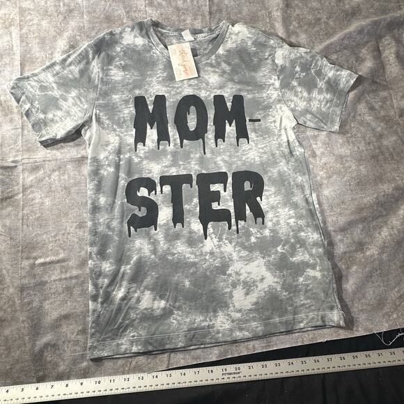 NWT Mom-ster Custom Made Halloween Women’s Shirt Size Medium - Picture 1 of 7